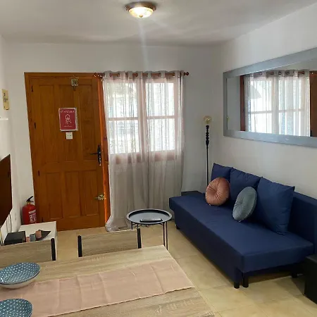 Apartmán Casa Del Gato Rojo , Communal Swimming Pool , Terrace With Barbecue