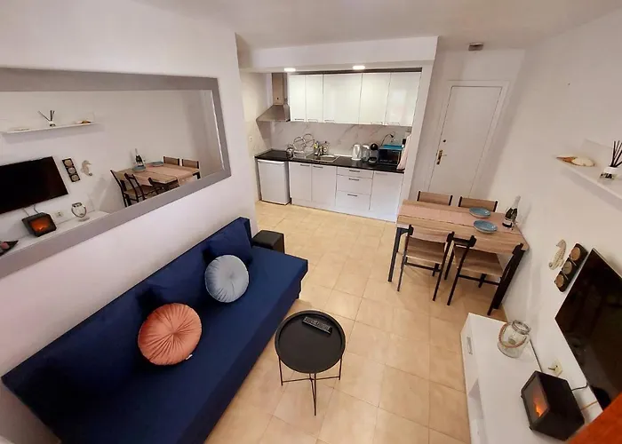 Casa Del Gato Rojo , Communal Swimming Pool , Terrace With Barbecue Apartament